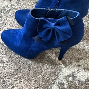 Blue suede ankle booties